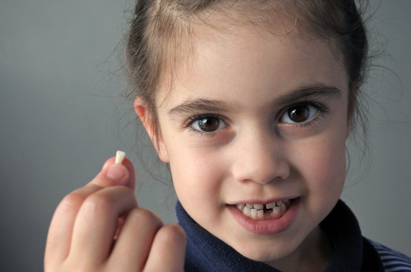 girl with knocked out tooth in Vero Beach 